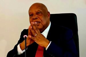 Crise Interna no MPLA: Crescem Vozes que Defendem a Ruptura de Higino Carneiro com o Partido