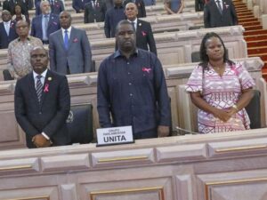 “LEI DAS FAKE NEWS” DIVIDE ANGOLA: UNITA ACUSA MPLA DE QUERER CONTROLAR OPINIÕES E SILENCIAR CRÍTICOS
