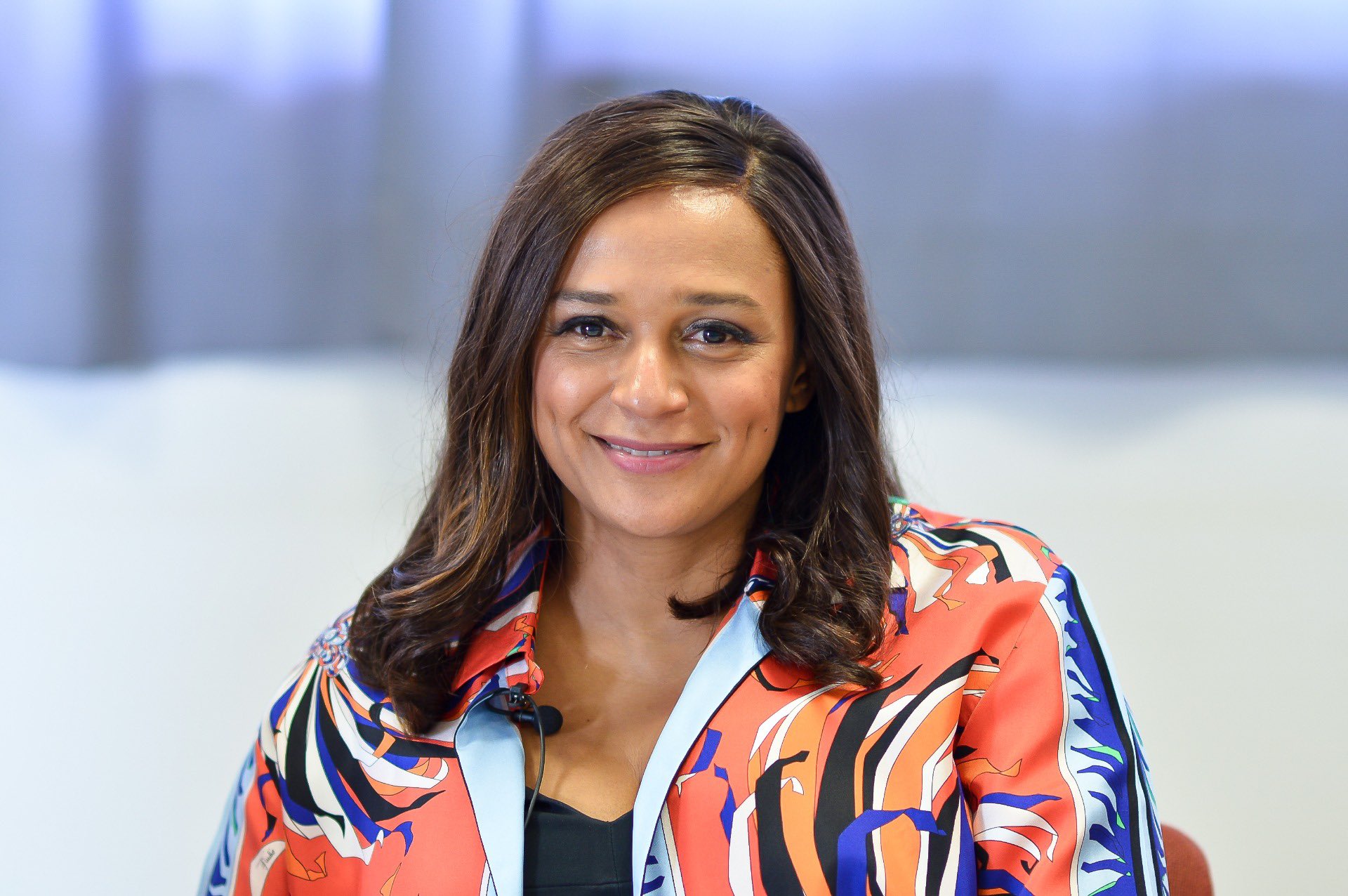 Isabel dos Santos critica governação durante entrevista onde analisou a situação política e económica de Angola.