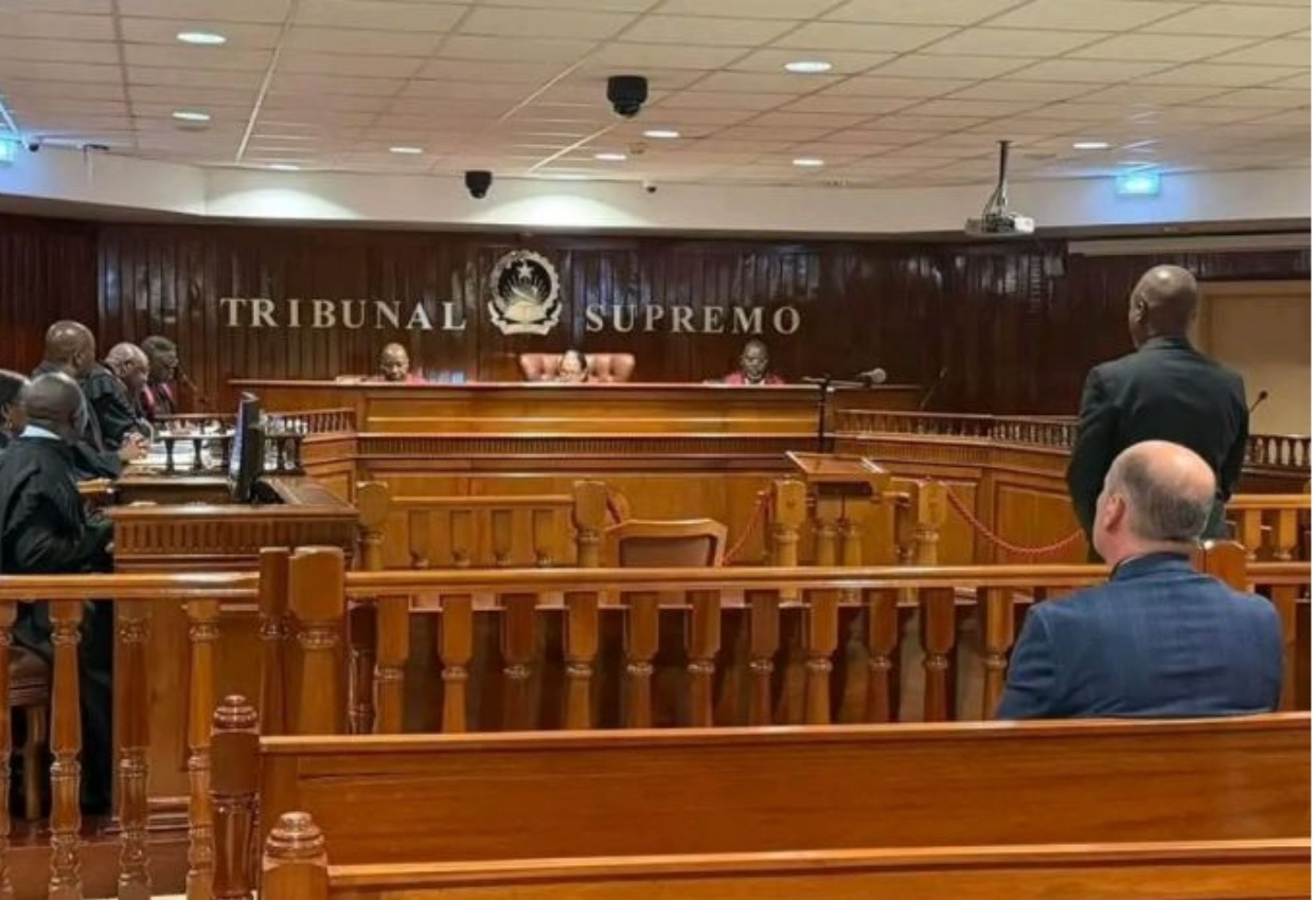 Juíz que mandou desbloquear contas é condenado a cinco anos de prisão após decisão do Tribunal Supremo relacionada com o desbloqueio ilegal de mais de um milhão de dólares em contas bancárias arrestadas pelas autoridades.